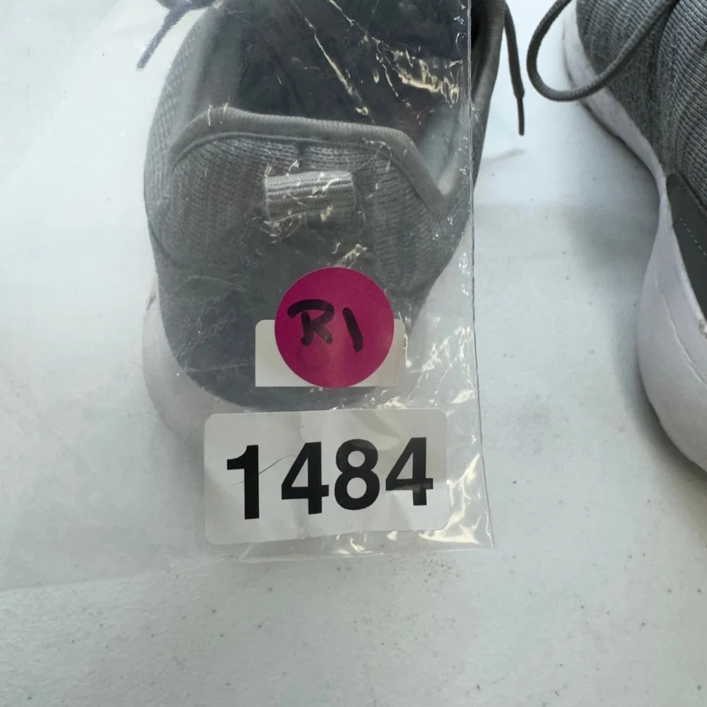 Men's Levi's Gray Sneakers Size 8.5